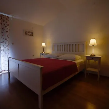 With Parking Space Mavarstica, Ciovo - 8685 דירה *